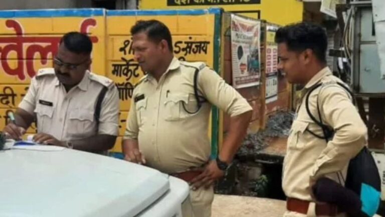 हेलमेट पर बस्तर पुलिस की सख्ती, पहले खुद पर कार्रवाई, फिर आम जनता की बारी..