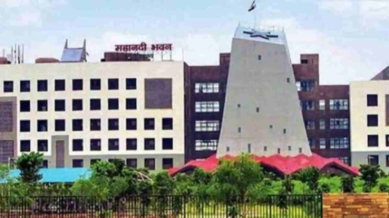 निजी स्कूलों की मनमानी पर सख्त हुई सरकार, जांच और निगरानी समितियों का गठन