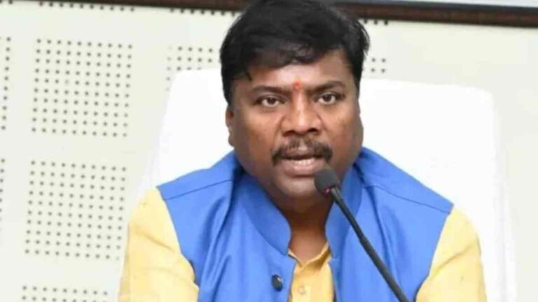 कांग्रेस में भ्रष्टाचार की ट्रेनिंग, BJP में नाच-गाना – नेताओं के बयान से गूंजा सियासी मैदान