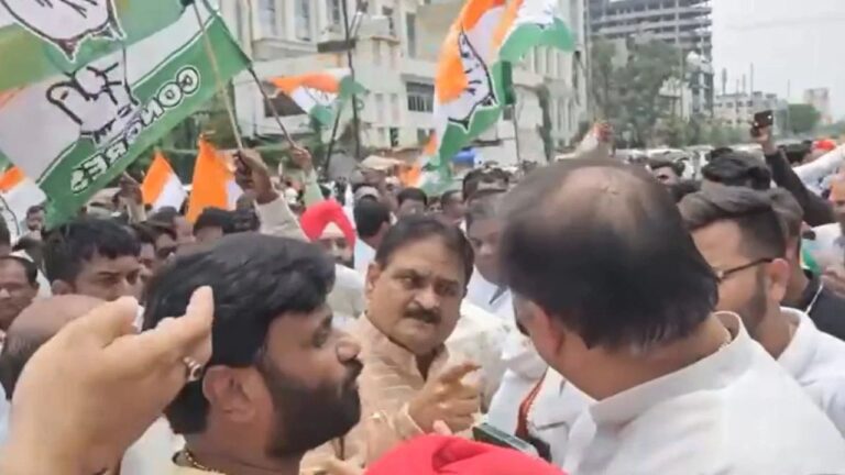 धरने में दरार! कांग्रेस नेताओं की बहस का वीडियो वायरल, भाजपा ने ली चुटकी