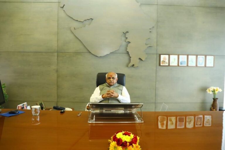 गुजरात में ‘मेजर सर्जरी’: भूपेंद्र पटेल की नई कैबिनेट ने ली शपथ, 19 नए चेहरे शामिल