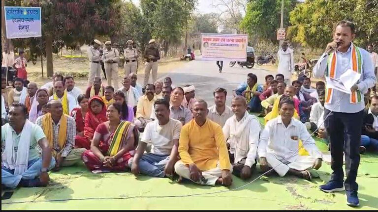 गरियाबंद में छात्र की मौत पर बवाल, NH-130C पर चक्काजाम कर कार्रवाई की मांग