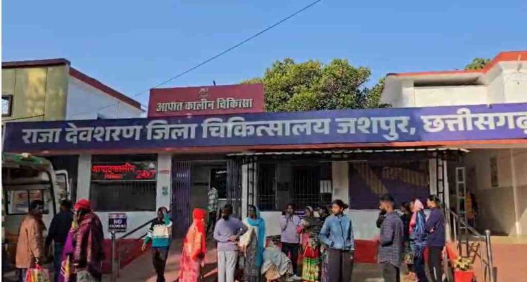 जशपुर NH-43 हादसा: मॉर्निंग वॉक पर निकले दो लोगों की मौत, पिकअप चालक फरार