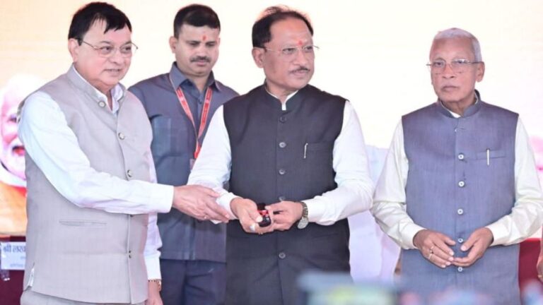 जशपुर में 79,340 श्रमिकों को 27.15 करोड़ का डीबीटी ट्रांसफर, सीएम साय ने दी योजनाओं की जानकारी