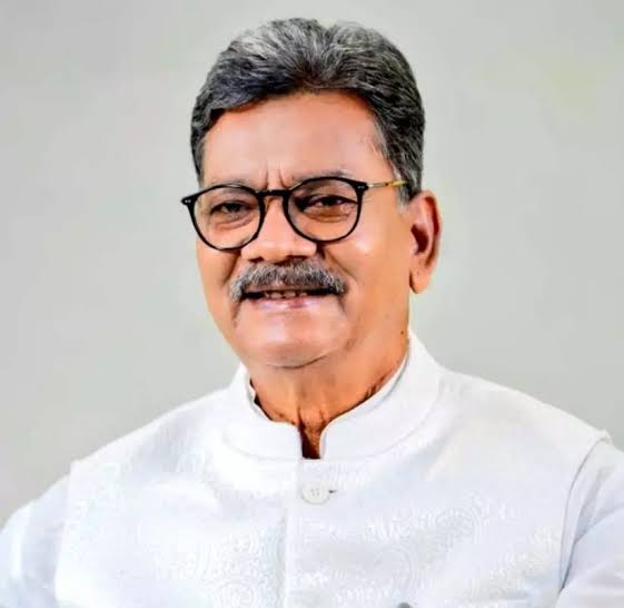 बजट सत्र बढ़ाने की मांग: चरणदास महंत ने गैस संकट और अफीम खेती पर उठाए सवाल