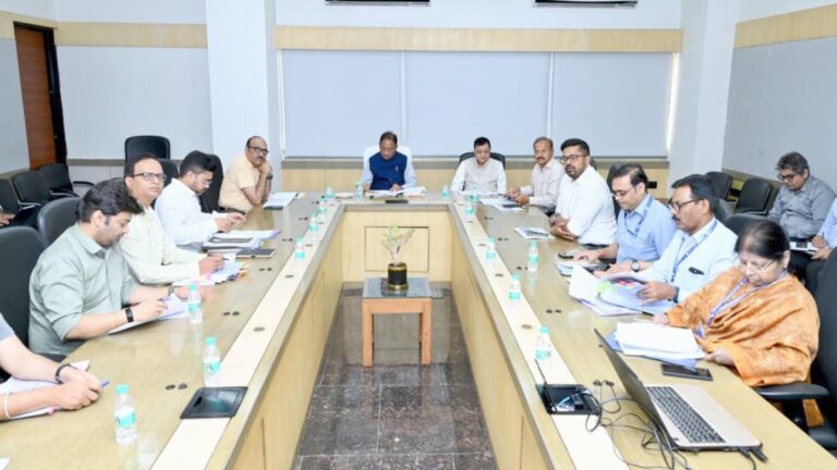 श्रम विभाग की समीक्षा में सीएम साय सख्त, “ई-श्रम साथी” ऐप लॉन्च