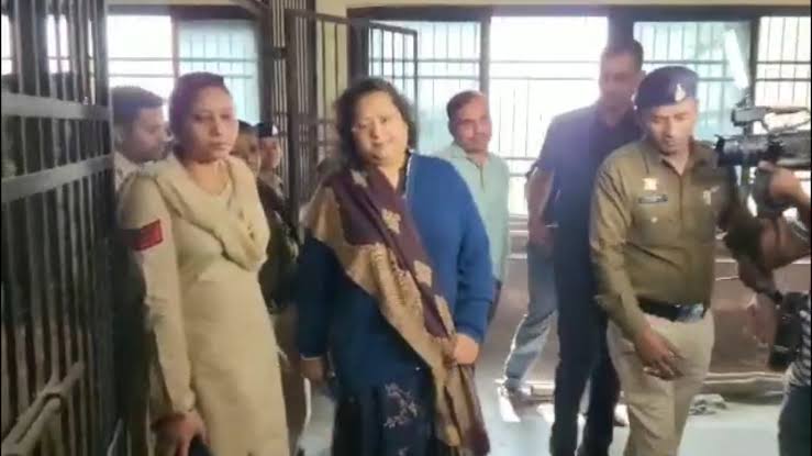 आबकारी घोटाले में सौम्या चौरसिया और केके श्रीवास्तव को जमानत, जेल से रिहा