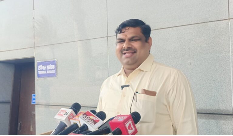 ‘बोरे बासी दिवस’ पर गजेंद्र यादव का भूपेश बघेल पर हमला, मेधावी छात्रों को 1.5 लाख की घोषणा