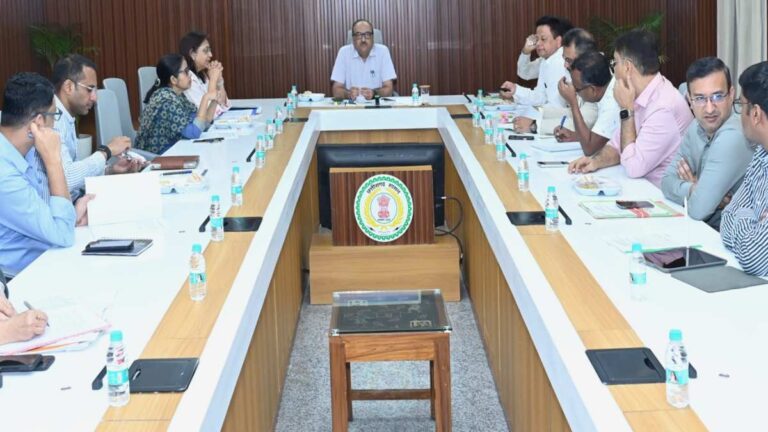 छत्तीसगढ़ कैम्पा बैठक: 713 करोड़ की योजना, वन विकास और बुनियादी ढांचे पर जोर