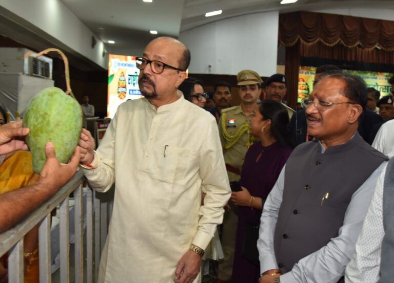 रायपुर में राष्ट्रीय आम महोत्सव का शुभारंभ, 250 से अधिक किस्मों के आम आकर्षण का केंद्र
