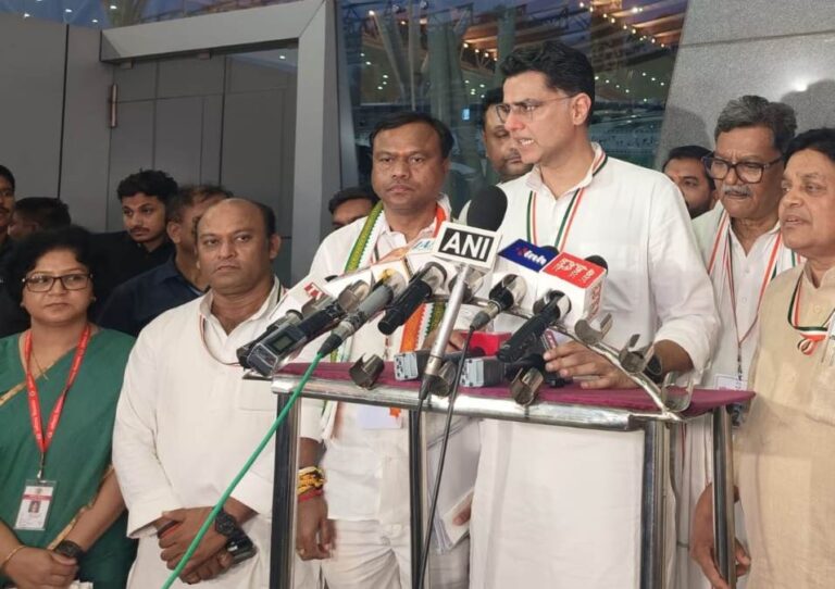 राहुल गांधी पहुंचे कांग्रेस प्रशिक्षण शिविर, संगठन मजबूती और युवाओं को जोड़ने पर हुआ मंथन