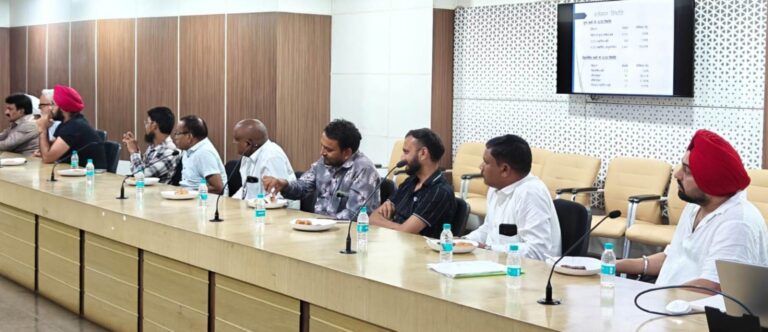 छत्तीसगढ़ में सभी यात्री बसों में VLTD अनिवार्य, 15 दिन में लगाना होगा ट्रैकिंग डिवाइस