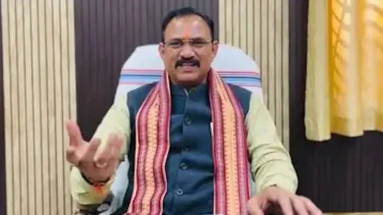 बाहरी राज्यों के डॉक्टरों की एंट्री पर बढ़ा विवाद, स्वास्थ्य मंत्री बोले- डॉक्टरों की कमी के कारण लिया फैसला