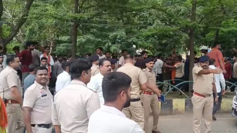 बिलासपुर में प्रार्थना सभा को लेकर विवाद, हिंदू संगठनों ने लगाए धर्मांतरण के आरोप
