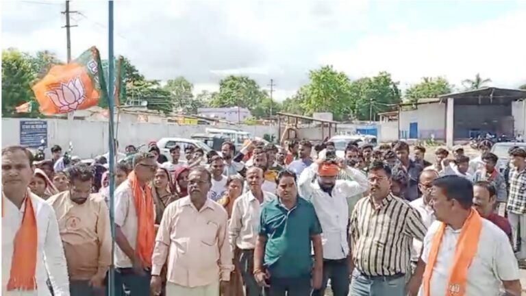 एल्डरमैन नियुक्ति पर भाजपा में बवाल, जिलाध्यक्ष के खिलाफ कार्यकर्ताओं का प्रदर्शन