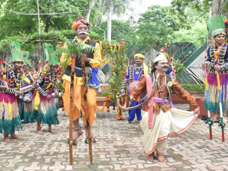 छत्तीसगढ़ का हरेली पर्व: हरियाली, खेती और लोकसंस्कृति का अनूठा उत्सव