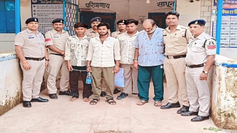 मुंगेली में राशन दुकानों को निशाना बनाने वाले गिरोह का पर्दाफाश, 4 गिरफ्तार; 10 लाख का माल बरामद