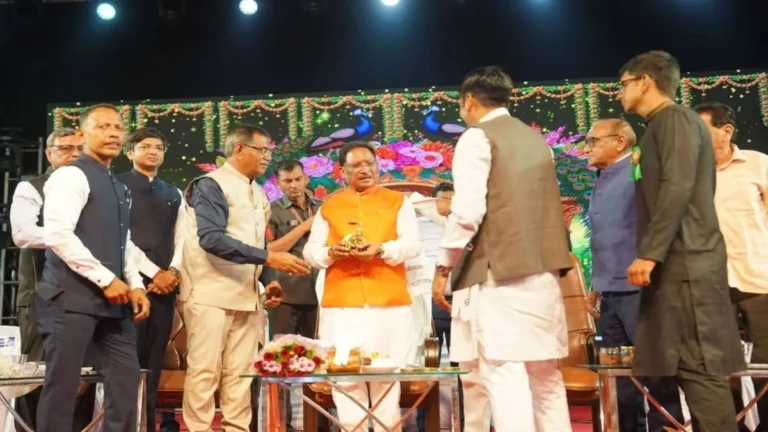 अग्र महाकुंभ में CM साय का बड़ा ऐलान, अग्रसेन जयंती पर छत्तीसगढ़ में रहेगा सरकारी अवकाश