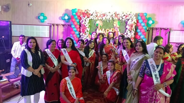 रायपुर प्रेस क्लब में तीज महोत्सव, नेहा श्रीवास्तव बनीं तीज क्वीन