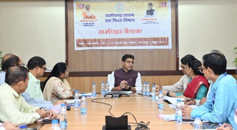 उच्च शिक्षा मंत्री टंक राम वर्मा ने ली समीक्षा बैठक, भर्ती-पदोन्नति और प्रवेश प्रक्रिया में तेजी के निर्देश