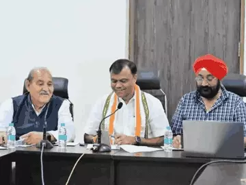 छत्तीसगढ़- 36 में से 20 कांग्रेस नेताओं का निष्कासन रद्द:कुकरेजा-डोंगरे समेत कई की घर वापसी पक्की, अमित-रेणु जोगी, बृहस्पति पर फैसला बाकी