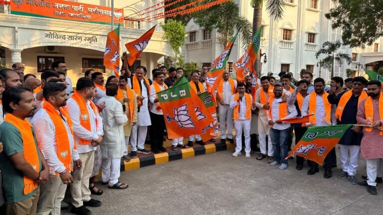 ‘जल जन सेवा संकल्प यात्रा’ के तहत 100 युवा वडनगर रवाना, CM साय ने दिखाई हरी झंडी