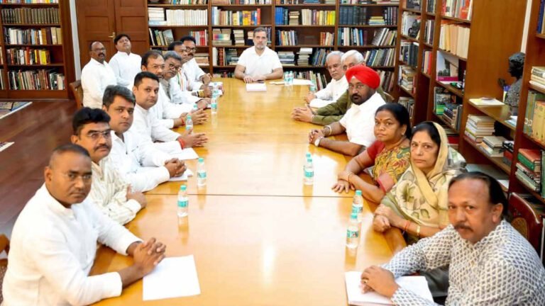 झीरम घाटी मामले में राहुल गांधी से मिले कांग्रेस नेता और पीड़ित परिवार, आगे की रणनीति पर चर्चा
