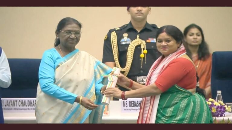 छत्तीसगढ़ की शिक्षिका सुनीता यादव को राष्ट्रीय शिक्षक सम्मान, राष्ट्रपति ने किया सम्मानित