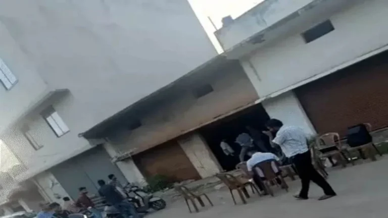 रायपुर में गुटखा कारोबारी के ठिकाने पर DGGI की दबिश, 50 से ज्यादा बोरे सितार गुटखा जब्त