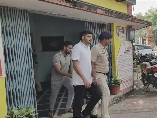 रायपुर: 25 करोड़ की रंगदारी मांगने के मामले में कांग्रेस नेता शोएब ढेबर गिरफ्तार, लॉरेंस बिश्नोई के नाम पर दी थी धमकी; पुलिस ने मांगी रिमांड