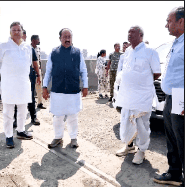 PWD मंत्री अरुण साव ने अधिकारी को लगाई फटकार, काम में लापरवाही पर जताई नाराजगी
