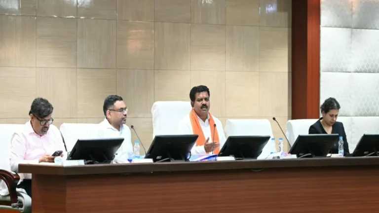 नशे के अवैध कारोबार पर छत्तीसगढ़ सरकार सख्त, तस्करों की संपत्ति होगी कुर्क; डिप्टी CM विजय शर्मा ने दिए निर्देश